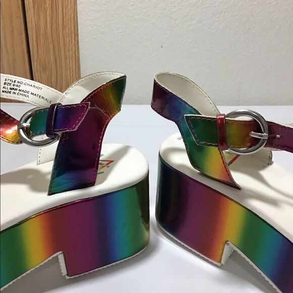 Dolls Kill Y.R.U. Chariot Chunky Platform Loafers Holographic Size 9 - Picture 7 of 10